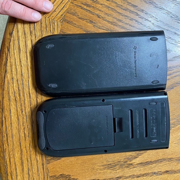 TI 89 Calculator used in excellent condition - Picture 2 of 3